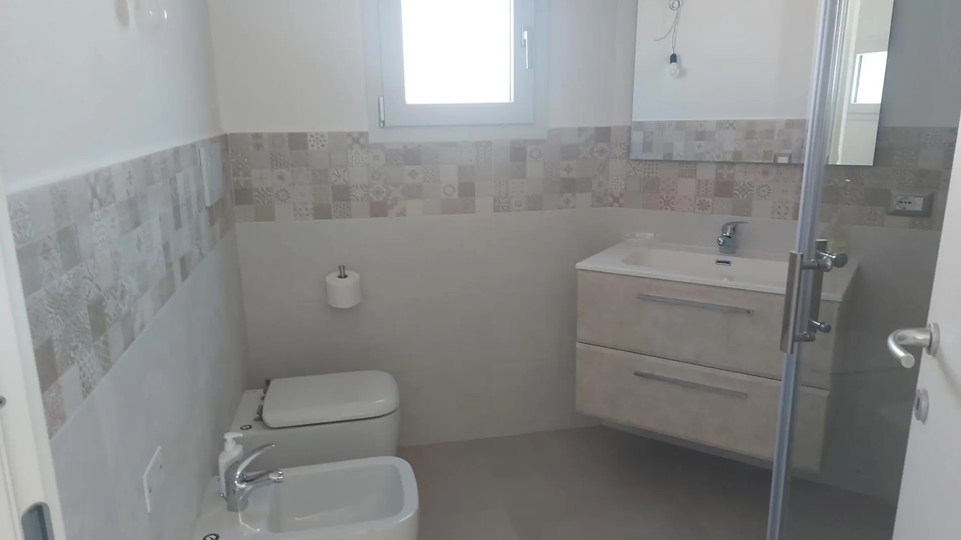 Villa Con Piscina Vista Mare ブドーニ